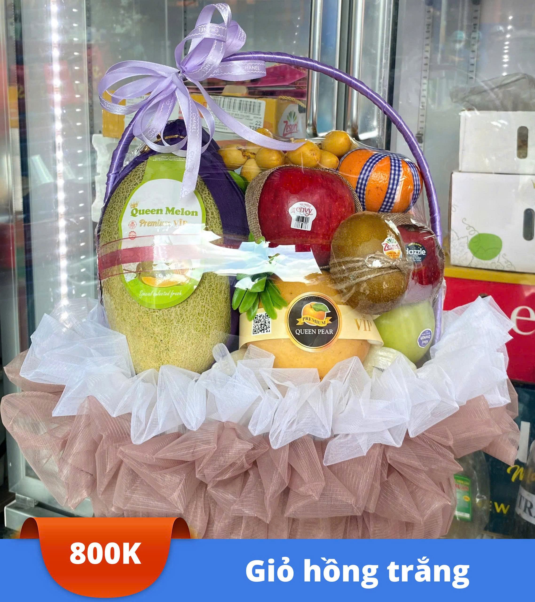 Giỏ hồng trắng