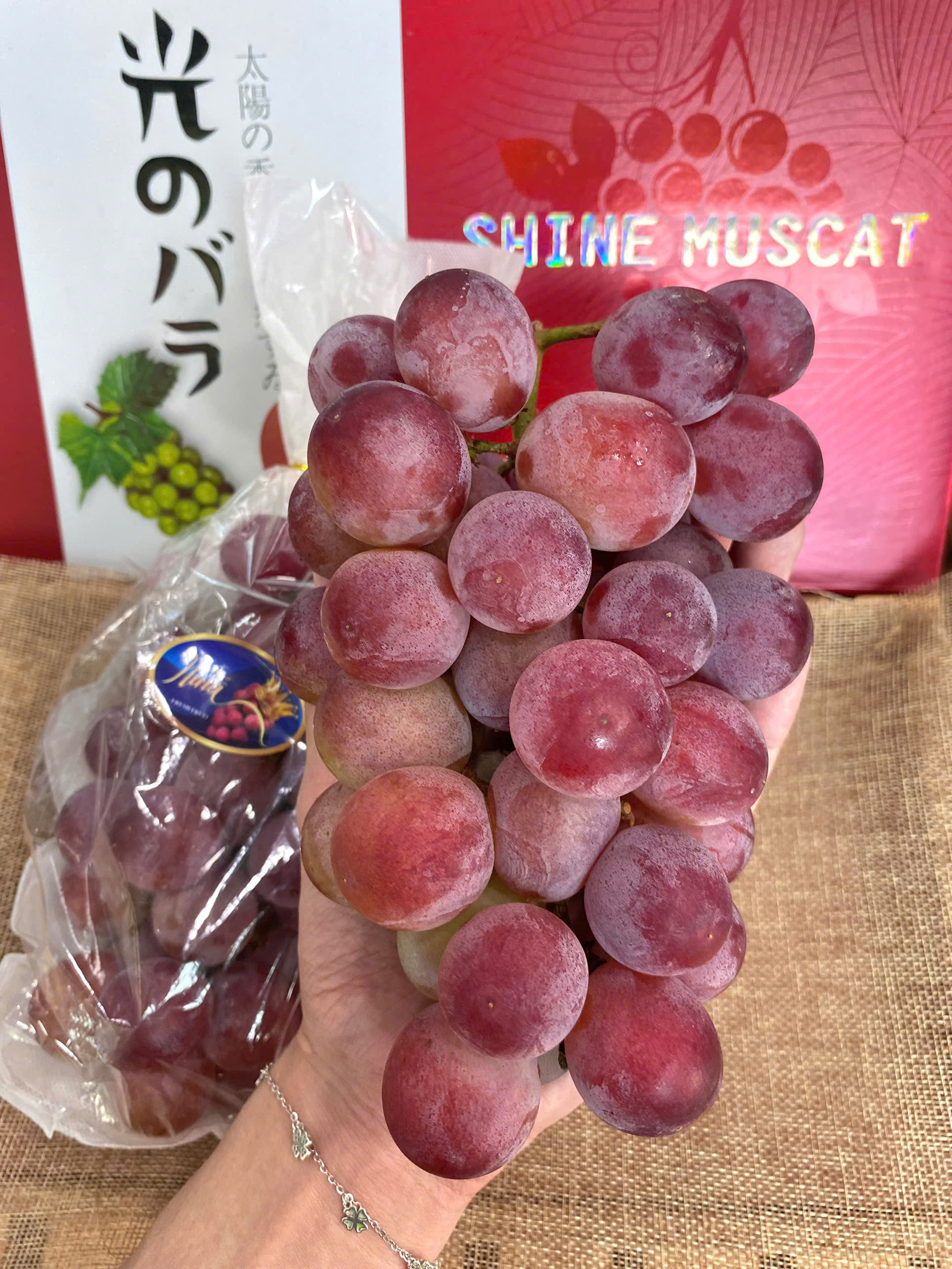 Nho Rượu (Chùm)