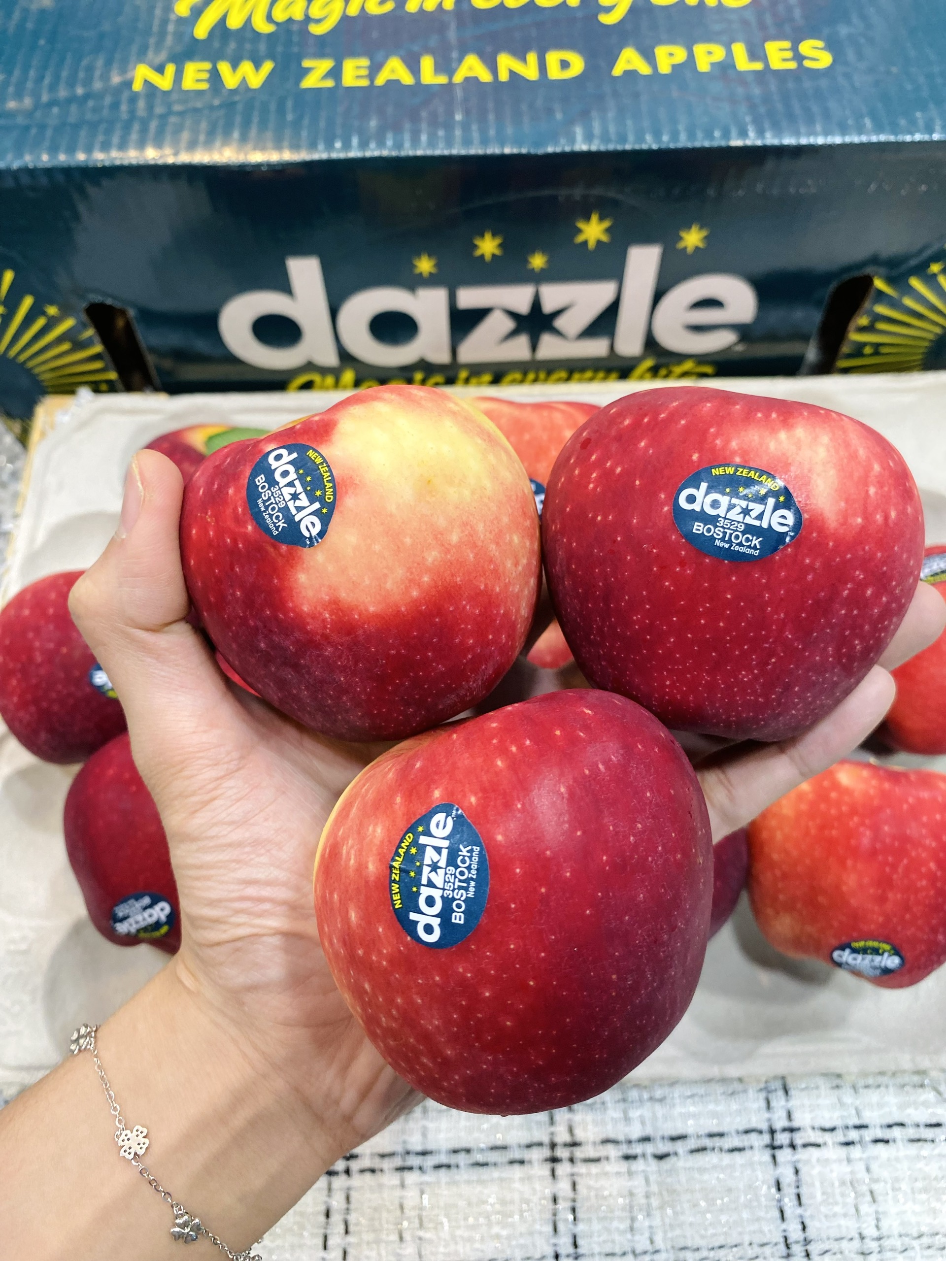 Táo Dazzle New Zealand size NHỎ